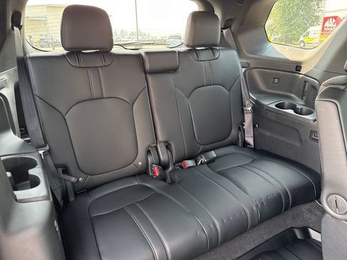 Used 2026 Honda Pilot TrailSport image 13
