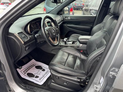 Used 2014 Jeep Grand Cherokee Laredo w/ Quick Order Package 23E AWD/4WD image 10