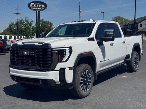 Used 2024 GMC Sierra 3500 Denali Ultimate AWD/4WD image 3