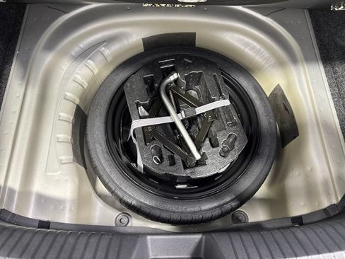 Used 2025 Volkswagen Jetta Sport FWD image 39