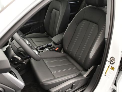 Used 2025 Audi A3 2.0T Premium Plus w/ Premium Plus Package AWD/4WD image 39