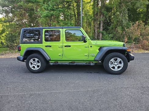 Used 2019 Jeep Wrangler Unlimited Sport S AWD/4WD image 4