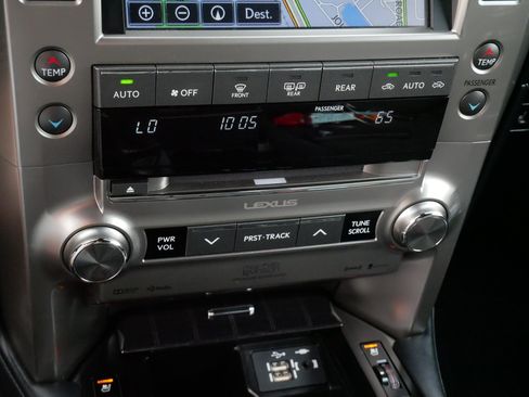 Used 2021 Lexus GX 460 Luxury w/ Sport Design Package AWD/4WD image 23