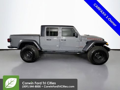 Used 2022 Jeep Gladiator Mojave w/ Cold Weather Group AWD/4WD image 17