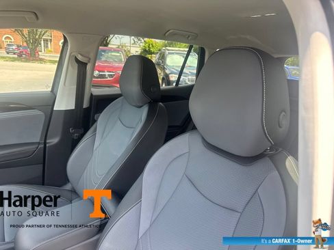 Used 2026 Volkswagen Tiguan SE FWD image 12