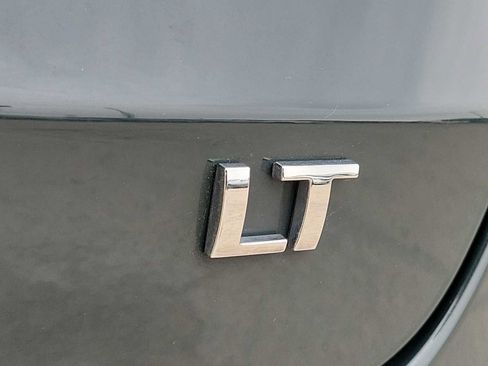 Used 2025 Chevrolet Trax LT FWD image 11