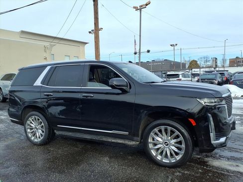 Used 2023 Cadillac Escalade Premium Luxury image 4