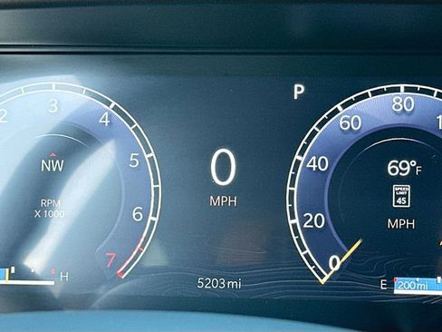 Used 2025 Jeep Grand Cherokee Summit image 12