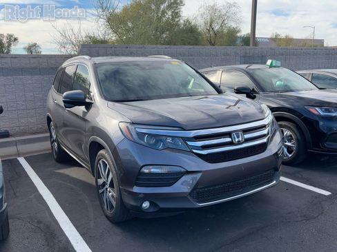 Used 2017 Honda Pilot Touring image 5