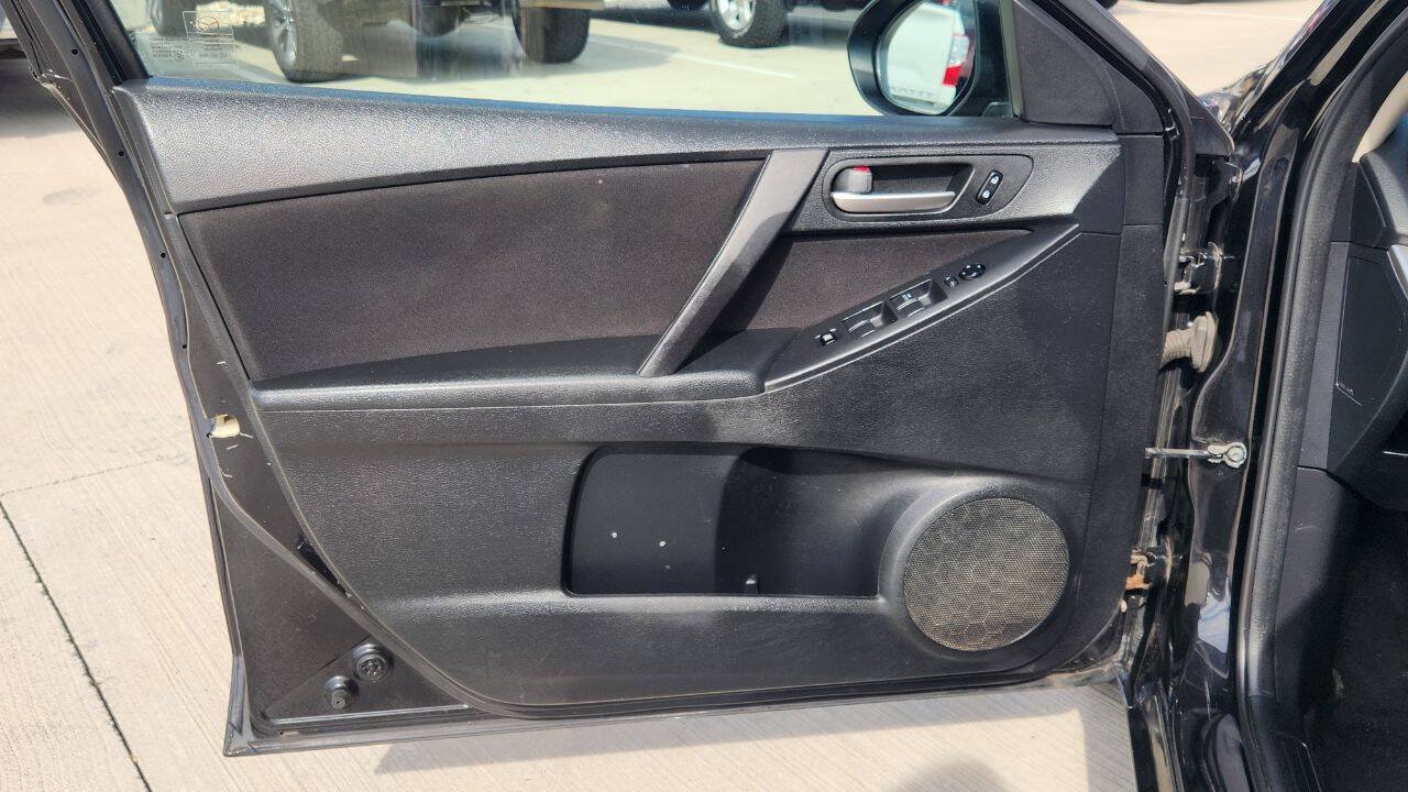 Used 2013 MAZDA MAZDA3 i Sport FWD image 11