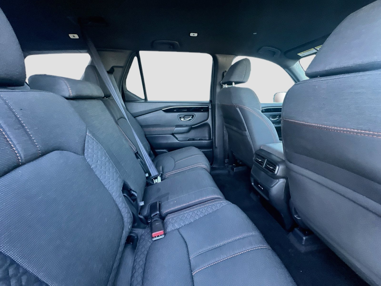 Used 2025 Honda Pilot Sport image 26