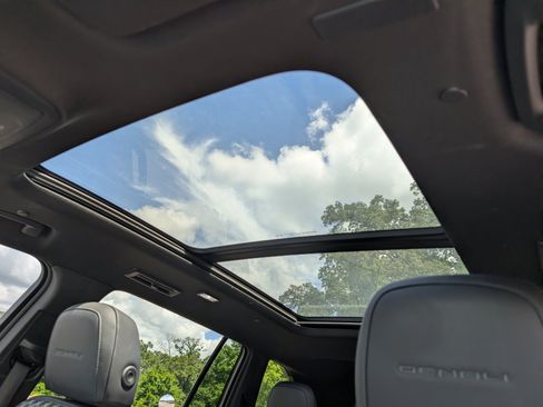 Used 2024 GMC Acadia Denali FWD image 15