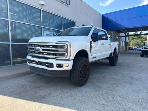 Used 2023 Ford F250 Platinum AWD/4WD image 4