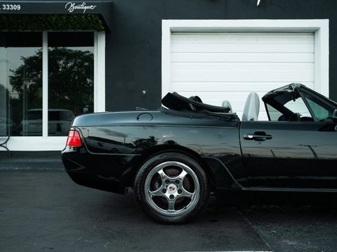 Used 1995 Porsche 968 Cabriolet RWD image 9