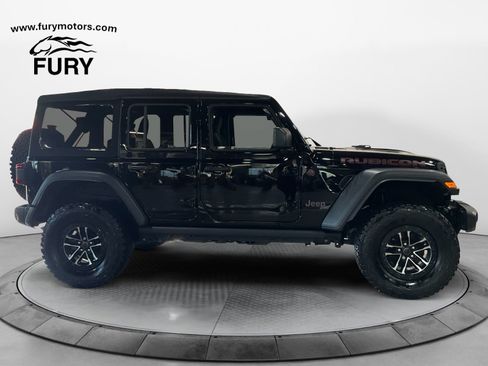 Used 2024 Jeep Wrangler Unlimited Rubicon w/ XTREMEE 35" Tire Package AWD/4WD image 3