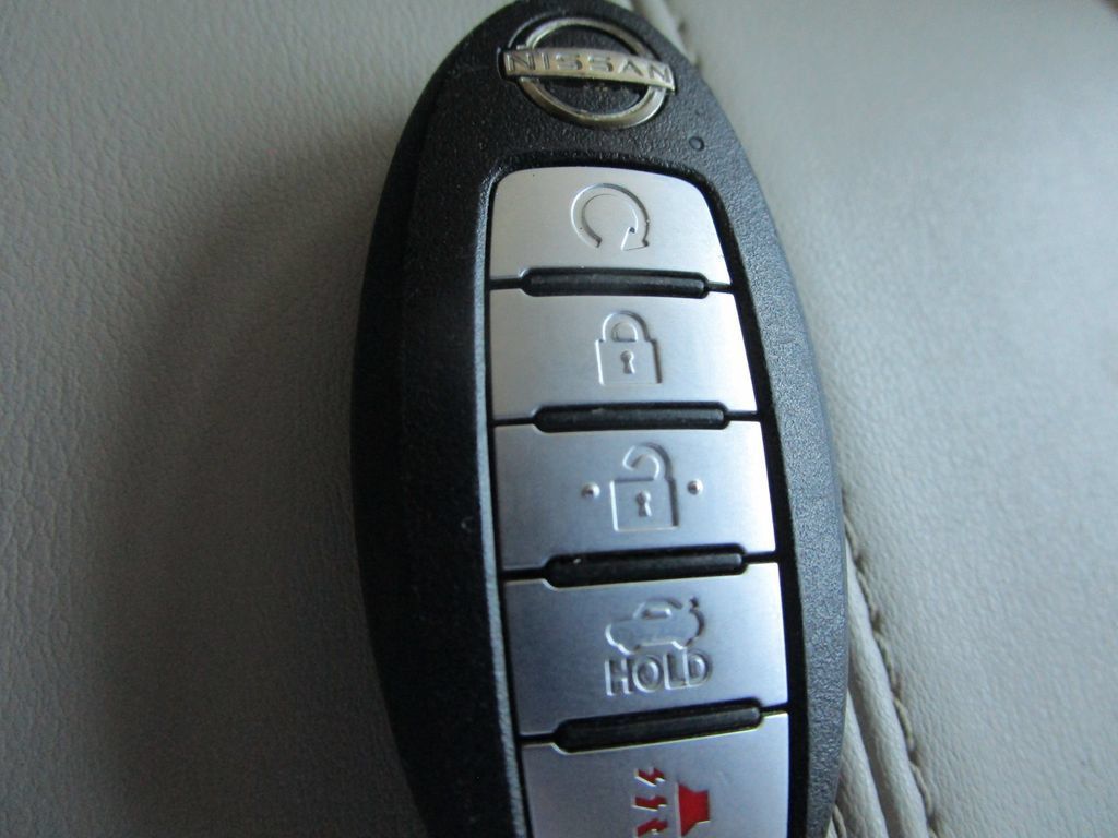 Used 2025 Nissan Altima 2.5 SV FWD image 39