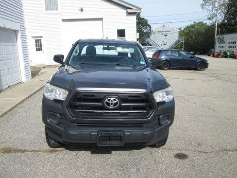Used 2017 Toyota Tacoma SR5 image 6