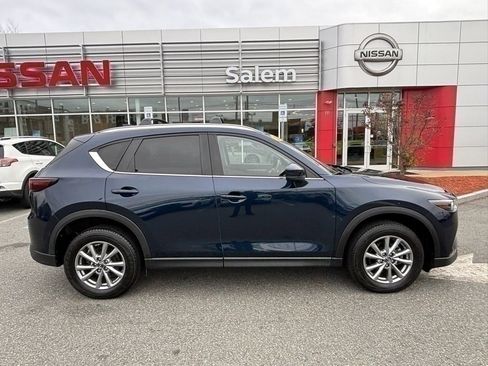 Used 2022 MAZDA CX-5 AWD 2.5 S w/ Preferred Package image 2