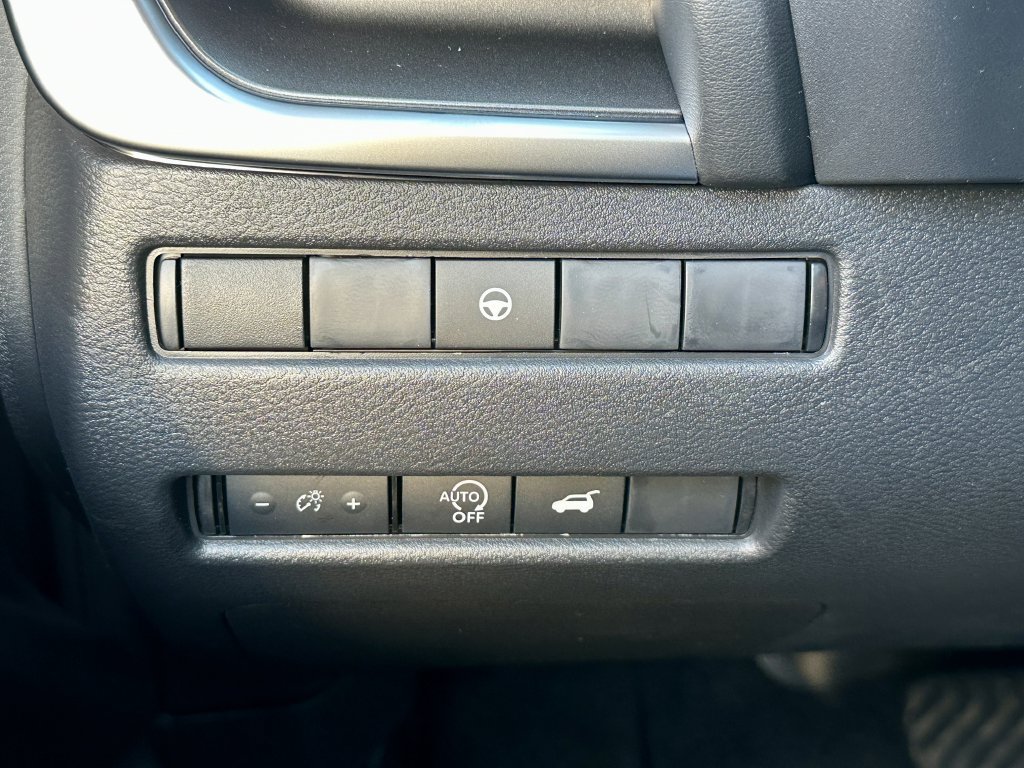 New 2026 Nissan Rogue SV w/ Cold Weather Package AWD/4WD image 25