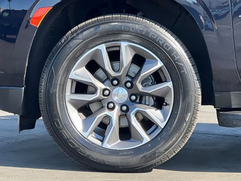 Used 2023 Chevrolet Tahoe LT w/ Luxury Package AWD/4WD image 28