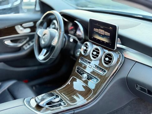 Used 2016 Mercedes-Benz C 300 4MATIC Sedan image 9