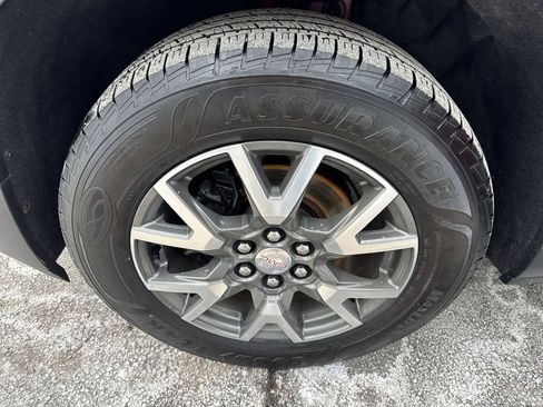 Used 2021 GMC Acadia SLE w/ Driver Convenience Package image 31