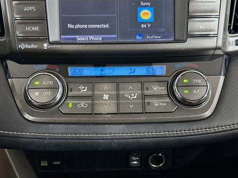 Used 2015 Toyota RAV4 XLE FWD image 22