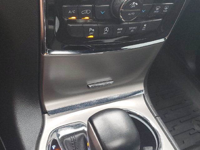 Used 2021 Jeep Grand Cherokee Laredo X AWD/4WD image 26
