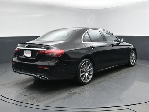 Used 2021 Mercedes-Benz E 450 4MATIC Sedan w/ Premium Package image 19