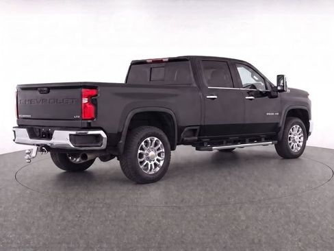 Used 2025 Chevrolet Silverado 2500 LTZ w/ LTZ Plus Package AWD/4WD image 8