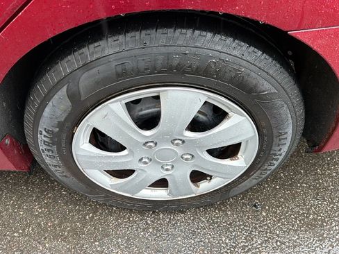 Used 2015 Toyota Camry LE FWD image 9