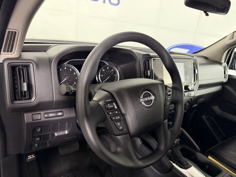 Used 2025 Nissan Frontier S image 19