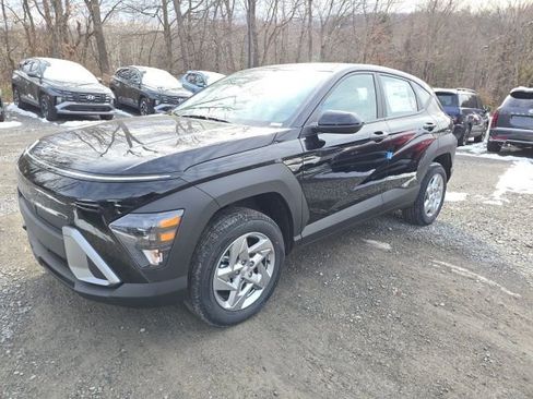 New 2026 Hyundai Kona SE image 1