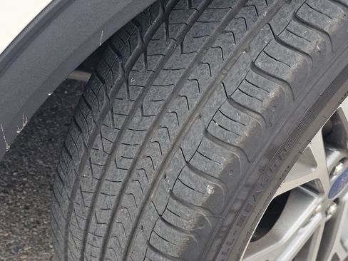 Used 2022 Ford Escape SEL image 18