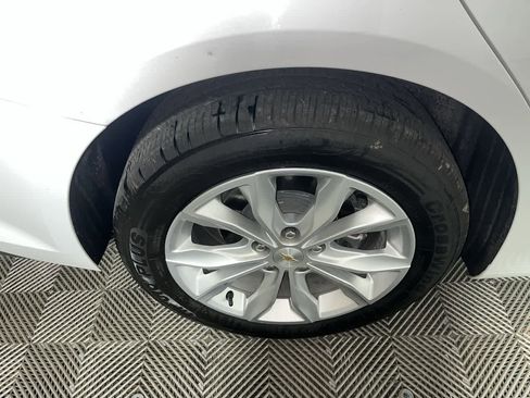 Used 2024 Chevrolet Malibu LT image 10