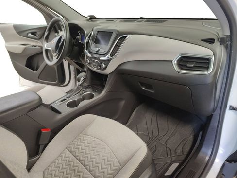 Used 2024 Chevrolet Equinox LT w/ LPO, Floor Liner Package image 15