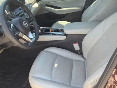 Used 2023 Nissan Altima 2.5 SL FWD image 6