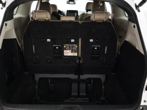 Used 2022 Toyota Sienna XLE FWD image 21
