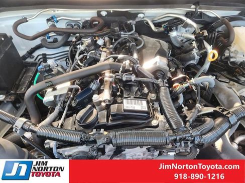 Used 2024 Toyota Tacoma SR RWD image 30