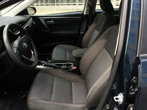 Used 2018 Toyota Corolla LE image 13