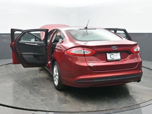 Used 2016 Ford Fusion SE image 56