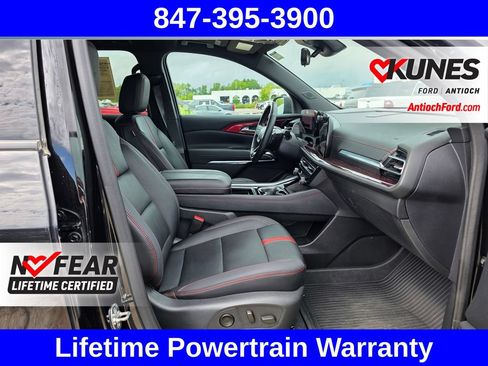 Used 2024 Chevrolet Traverse RS AWD/4WD image 41