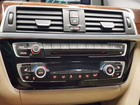 Used 2017 BMW 340i xDrive 340i xDrive image 30