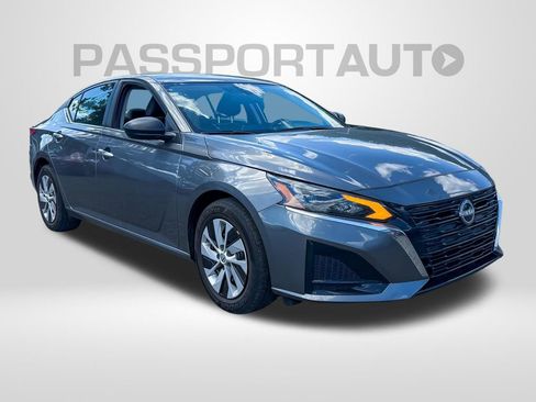 Certified 2025 Nissan Altima 2.5 S FWD image 2