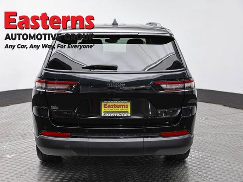 Used 2023 Jeep Grand Cherokee L Laredo AWD/4WD image 6