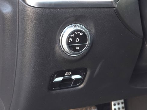 Used 2024 Mercedes-Benz C 300 Sedan image 33