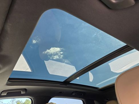 Used 2025 Porsche Cayenne S image 18