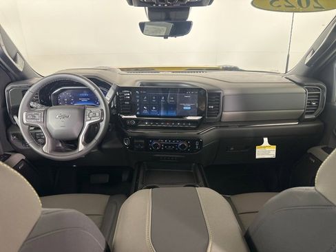 New 2025 Chevrolet Silverado 2500 ZR2 w/ Technology Package image 16