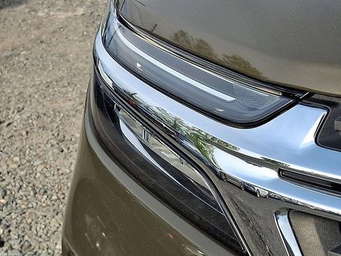 Used 2023 Chevrolet Equinox LT AWD/4WD image 35
