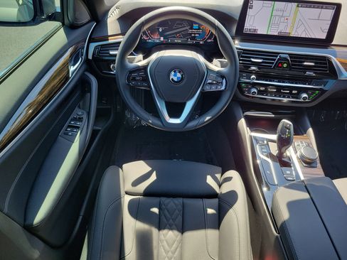 Used 2023 BMW 540i w/ Premium Package RWD image 14